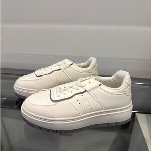 Pretty Little Thing White Contrast Sole Chunky Platform Trainers NEW (sz 7)